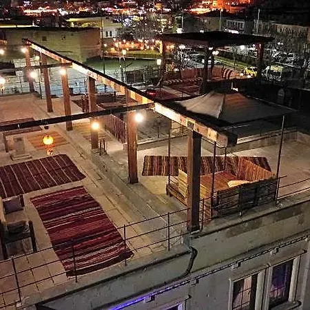 Alaturca House فندق